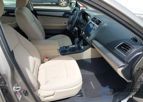 2019 Subaru Legacy 2.5I Premium z USA, uszkodzony, nr VIN 4S3BNAF60K3040172